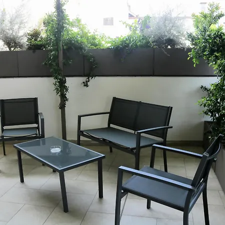 Parthenope Stopover דירה *